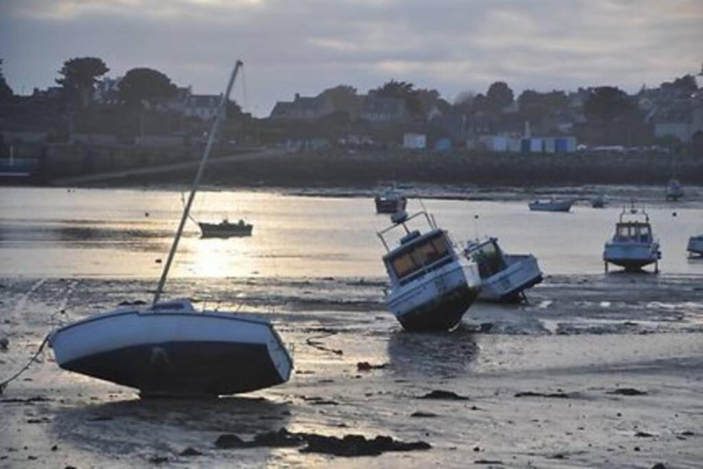 Kermaravel, Le Petit Manoir En Bord De Mer. Saint-Pol-de-Léon Exterior foto